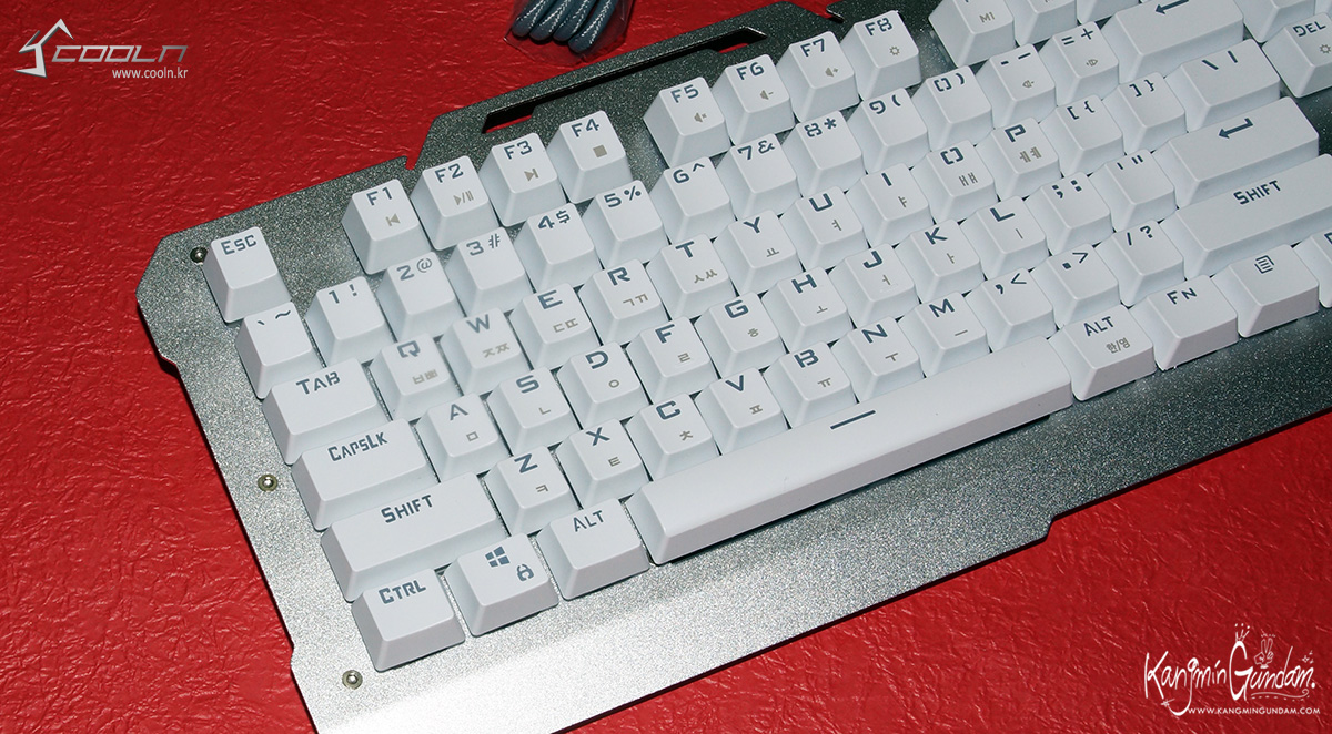 리줌 기계식키보드 RIZUM G-FACTOR Z50 RAINBOW Aluminum 사용기 -31.jpg