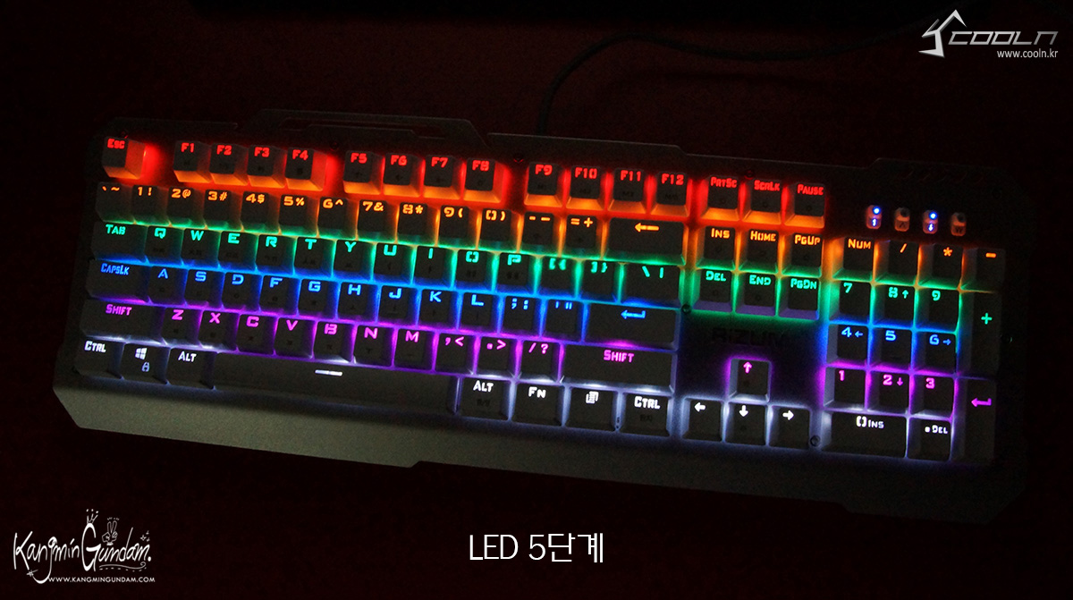 리줌 기계식키보드 RIZUM G-FACTOR Z50 RAINBOW Aluminum 사용기 -57-3.jpg