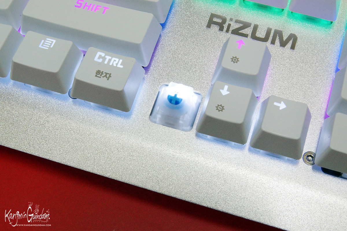 리줌 기계식키보드 RIZUM G-FACTOR Z50 RAINBOW Aluminum 사용기 -54.jpg
