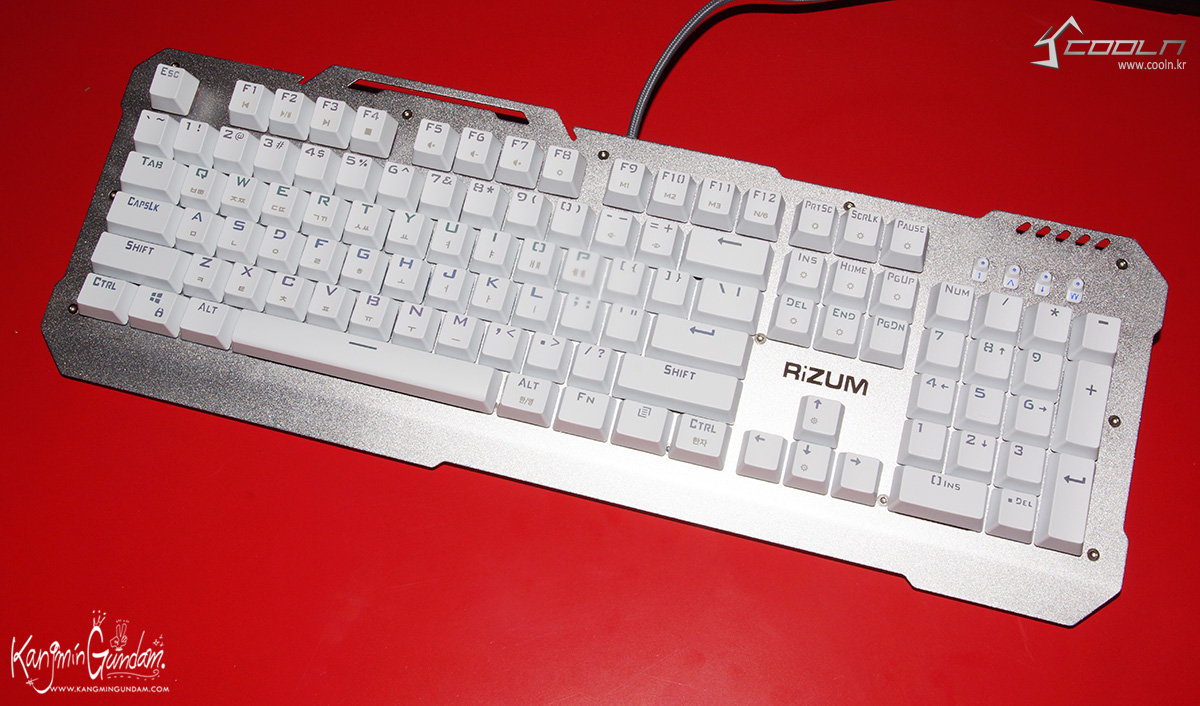 리줌 기계식키보드 RIZUM G-FACTOR Z50 RAINBOW Aluminum 사용기 -14.jpg