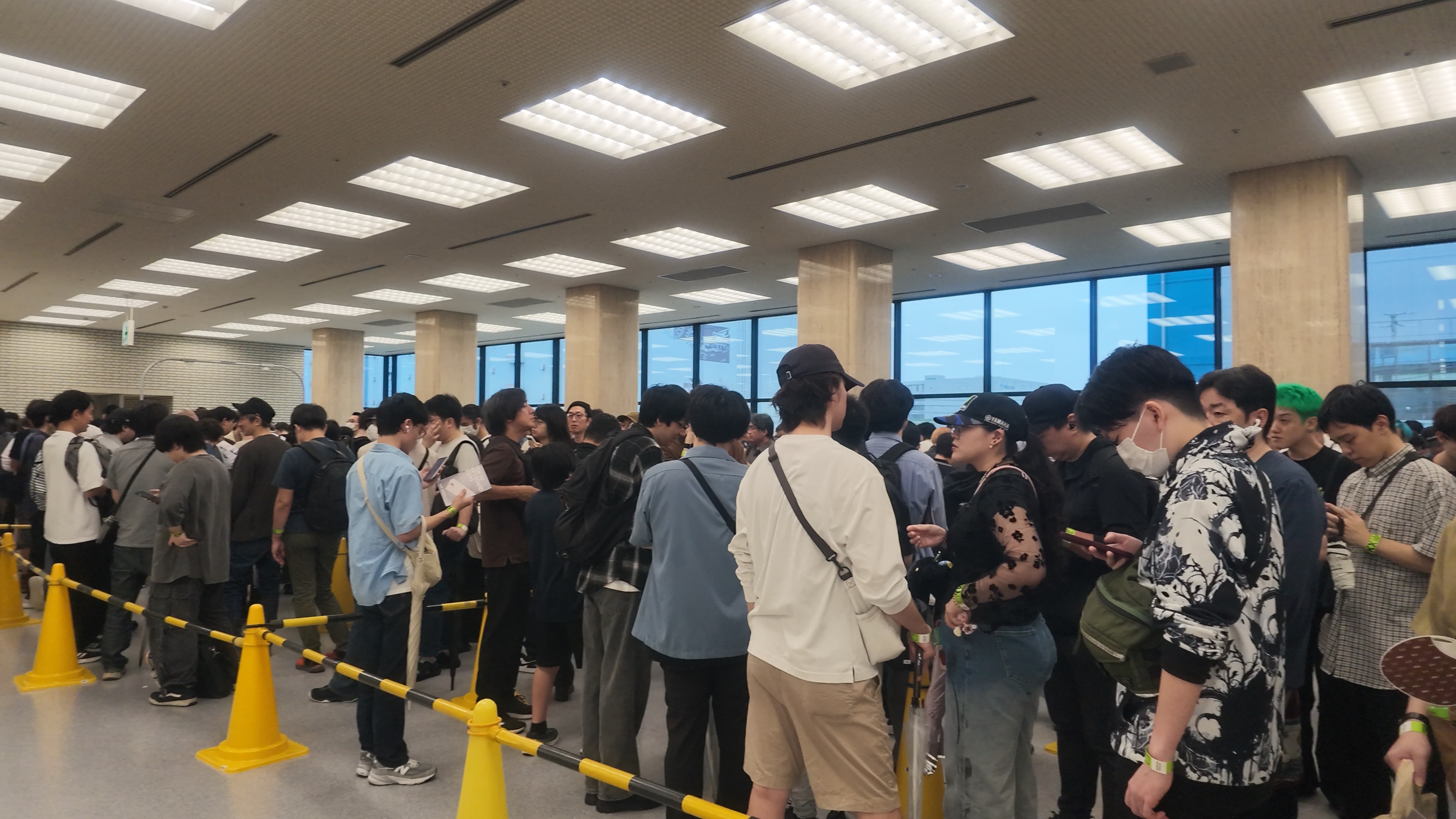 입장대기줄광경-DJI_20260923072822_0228_D_2026-09-29_21-39-29-711.jpeg
